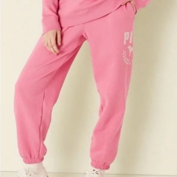 NWT VS PINK GLITTER LOGO SET - Picture 9 of 10